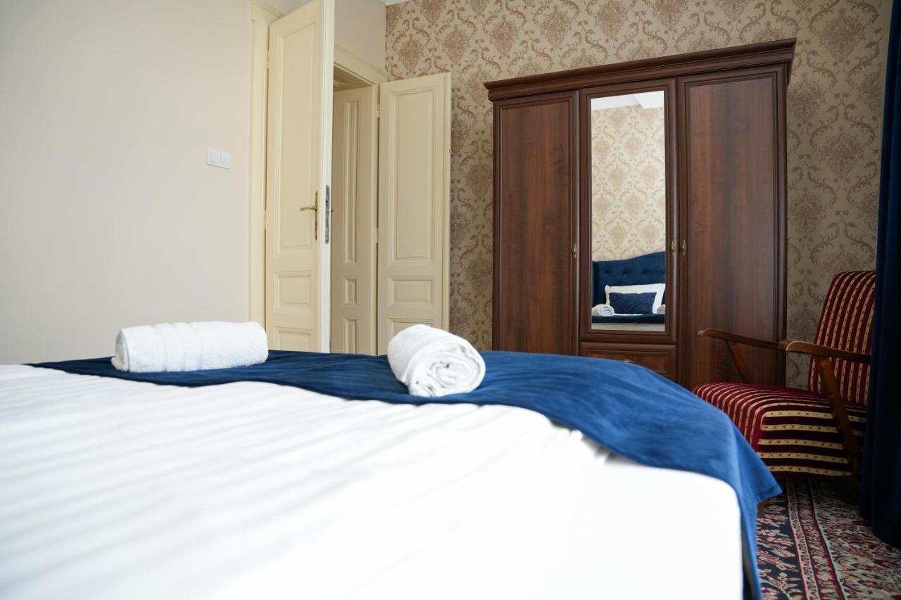 Varkert Deluxe Apartmanhaz Miskolc Exterior foto
